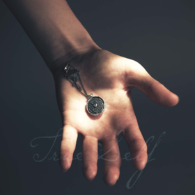 北京仓｜Pyrrha-True Self-真实的自我 护身符 项链［加拿大设计师］