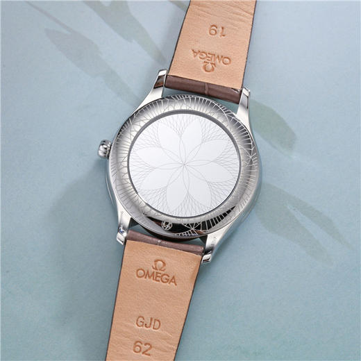 欧米茄OMEGA 蝶飞系列女士石英腕表428.18.39.60.13.001 商品图3