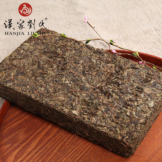 汉家刘氏 黑茶 茶叶 相黑金砖 四年陈放 金花黑茶 茯砖茶 湖北黑茯茶礼盒装 800g 商品图4