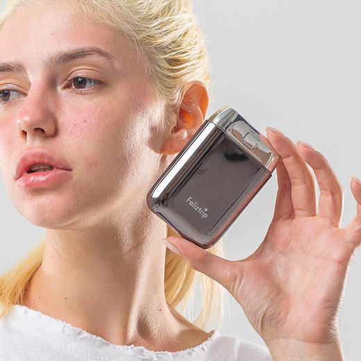 Feliztrip斐利斯 炫酷双USB输出10000毫安充电宝A级聚合物电池 TR-M2 商品图5