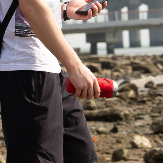 Feliztrip斐利斯 时尚便携式大功率户外蓝牙音箱 NFC超重低音 TR-iBASS7 商品图5