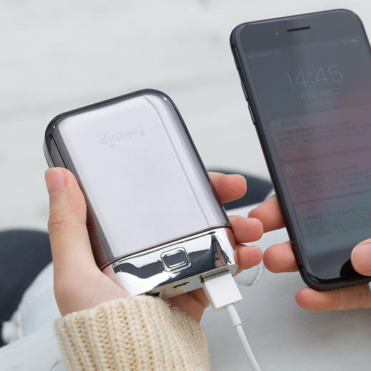 Feliztrip斐利斯 炫酷双USB输出10000毫安充电宝A级聚合物电池 TR-M2 商品图3