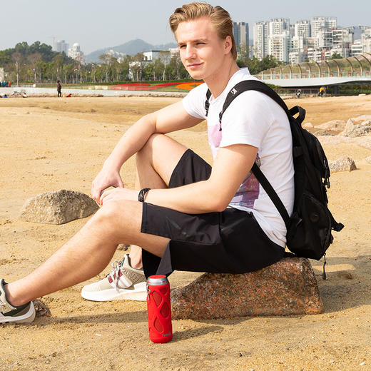 Feliztrip斐利斯 时尚便携式大功率户外蓝牙音箱 NFC超重低音 TR-iBASS7 商品图4