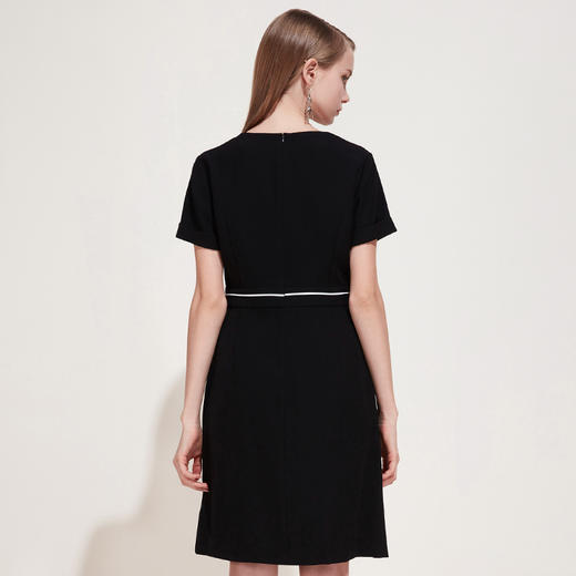 EITIE爱特爱春夏季女装品牌OL职业V领黑色连衣裙中长款5907660 商品图2