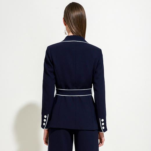 EITIE爱特爱春季气质翻领线条拼色收腰显瘦时尚优雅短外套女5903604 商品图2