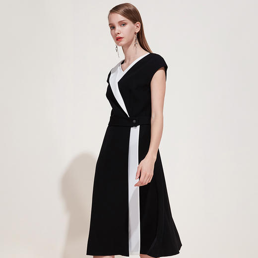 EITIE爱特爱春夏季女装品牌OL连衣裙黑白拼接收腰A字裙5907624 商品图2