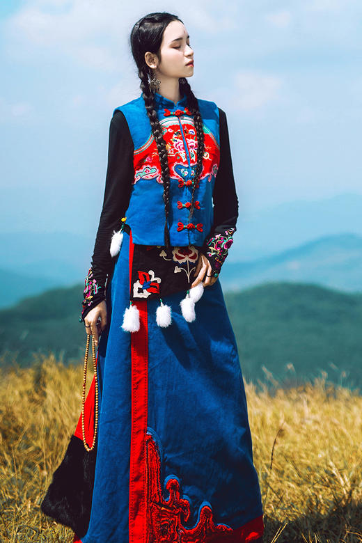 花制作蓝天鹅/莫格德/原创扎染半裙民族风刺绣长裙