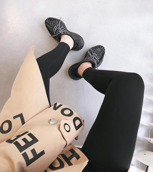 5折 情侣款 满天星Static椰子限定！ Y*EZY BOOST 350 V2全球限-量反光版  QZ006 商品图0