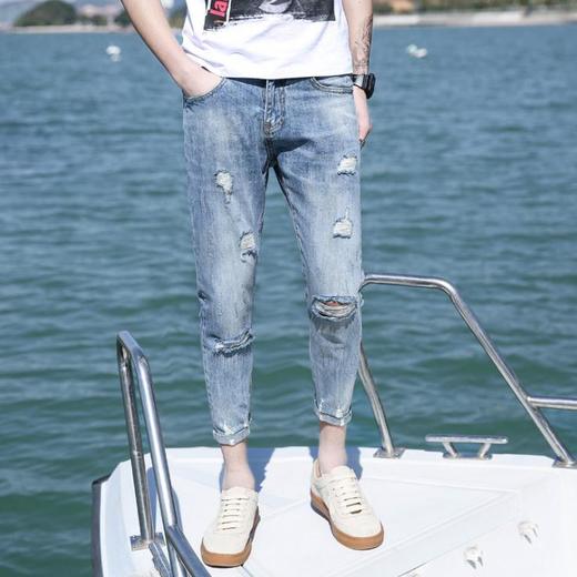 【服饰鞋包】破洞牛仔裤男式修身小脚牛仔裤割烂纯棉浅白蓝九分牛仔裤男潮 商品图0