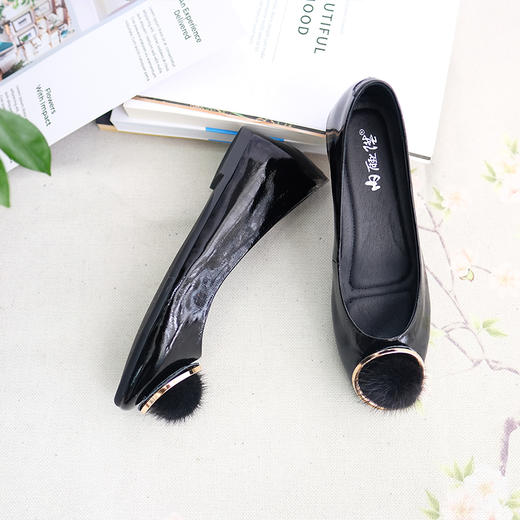 内联升女鞋皮鞋春秋单鞋简约风女式漆皮时尚休闲鞋4090C 商品图2