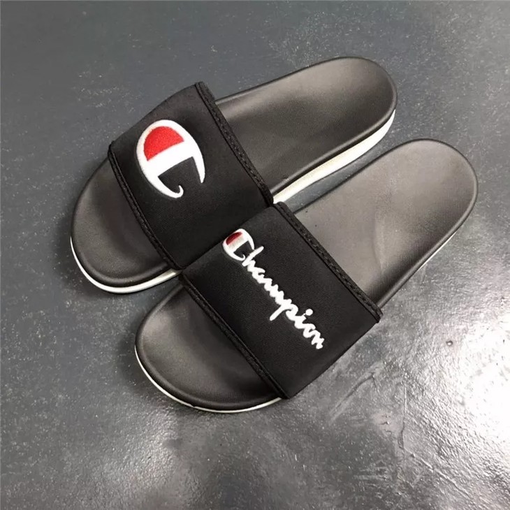 东京八爪鱼日本代购300新夏时尚情侣刺绣沙滩拖鞋潮牌一字拖mlx61534