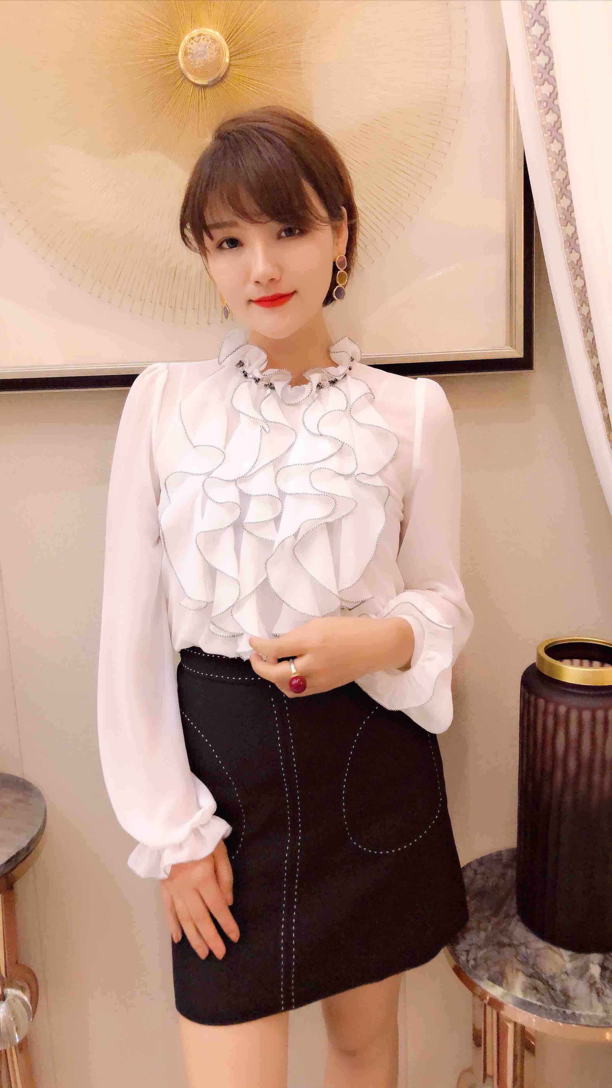 荷叶领真丝显瘦超气质衬衣