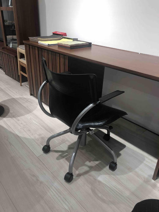 karimoku XT4300 office chair 皮革办公椅桌椅 商品图7