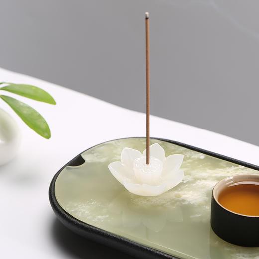 天下玉家·荷花香插│荷风送禅香,凡尘不染心