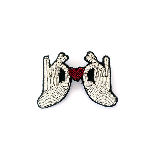 北京仓｜Macon & Lesquoy-Heart In Hands-胸针［法国设计师 ］ 商品图0