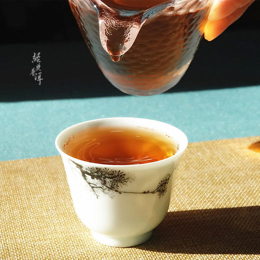 2010年玉韵雅月 高端古树普洱生茶 石昆牧老师定制系列 版纳茶区 商品图2