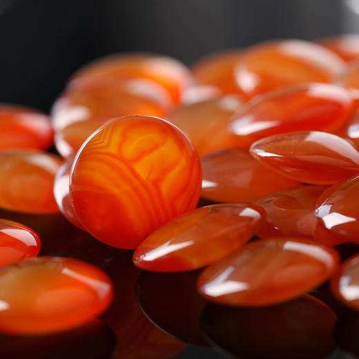 双面凸红白玛瑙棋子