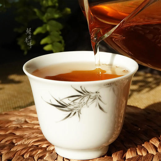 2006年玉韵雅月之兰 高端古树普洱生茶 石昆牧老师定制系列 商品图3