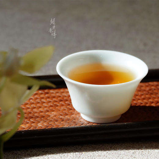 2015年玉韵雅月 高端古树普洱生茶 石昆牧老师定制系列 版纳茶区 商品图3