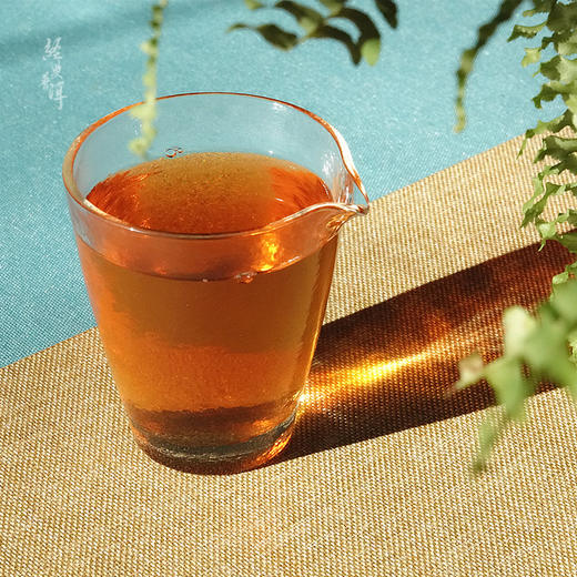 2010年玉韵雅月 高端古树普洱生茶 石昆牧老师定制系列 版纳茶区 商品图3