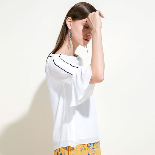 EITIE爱特爱女装夏季很仙的荷叶花边袖黑白拼色小上衣薄5913614 商品图3