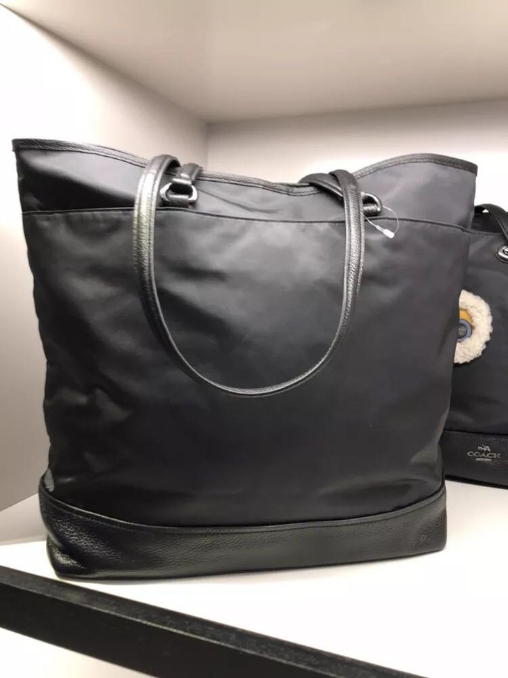 coach蔻驰大眼睛小怪兽限量版尼龙购物袋托特包