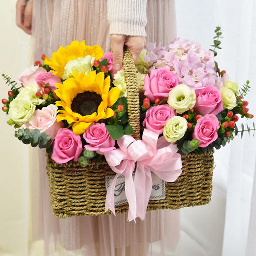 精致玫瑰康乃馨混搭手提花篮送妈妈老师闺蜜同事生日节日祝福母亲节