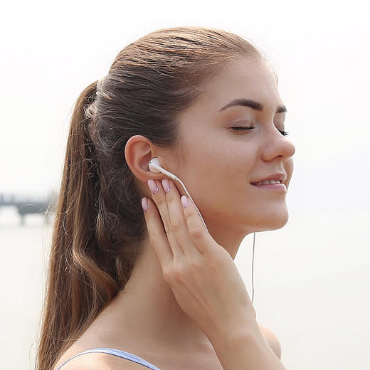 Feliztrip斐利斯 半入耳式带麦克风有线控运动耳机 TR-W800 商品图1