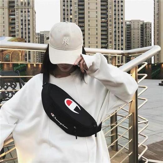 男女同款 冠军斜挎腰包 商品图1