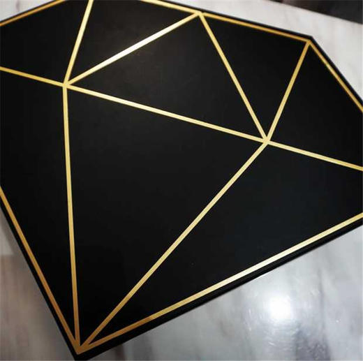 《爱的钻石》鲜花礼盒 商品图2