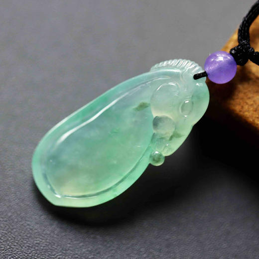 高冰种阳绿翡翠羊羊得意 商品图4