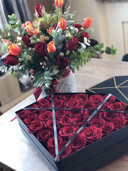 《爱的钻石》鲜花礼盒 商品图1
