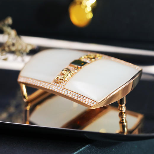 【奢华】18k玫瑰金和田玉（白玉）镶钻皮带扣 商品图2