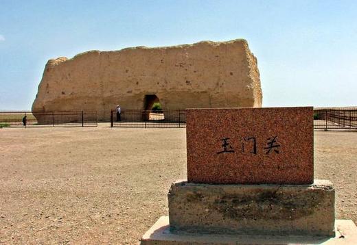 【最美甘肃5日】张掖丹霞+嘉峪关+敦煌莫高窟+鸣沙山月牙泉5日游 商品图1