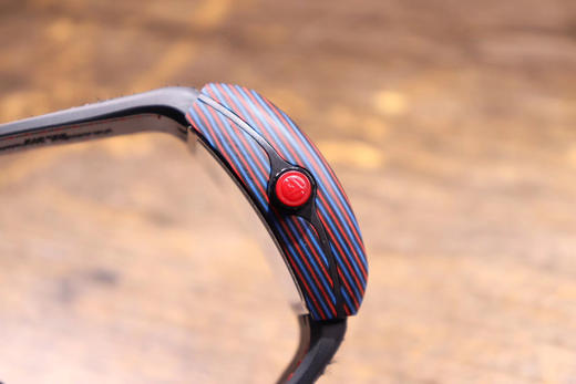 FRACK MULER 法兰克穆勒 彩色纤维壳镂空设计的腕表，糅合了尖端科技与精巧工艺 商品图6