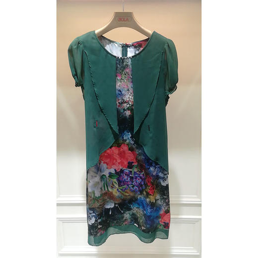 宝莱国际连衣裙