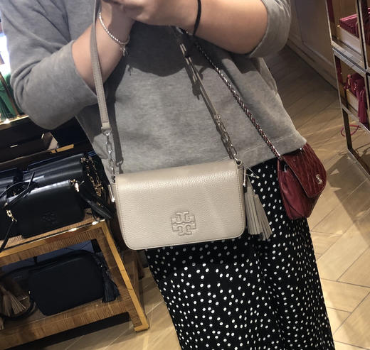 19夏新款！Tory burch TB 浮雕logo流苏包 商品图7