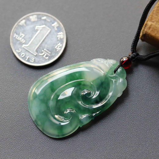 冰种飘绿花翡翠大如意 商品图4