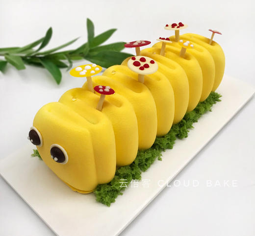 镇店之宝独家很芒的毛毛虫芒果巧克力口味的慕斯蛋糕