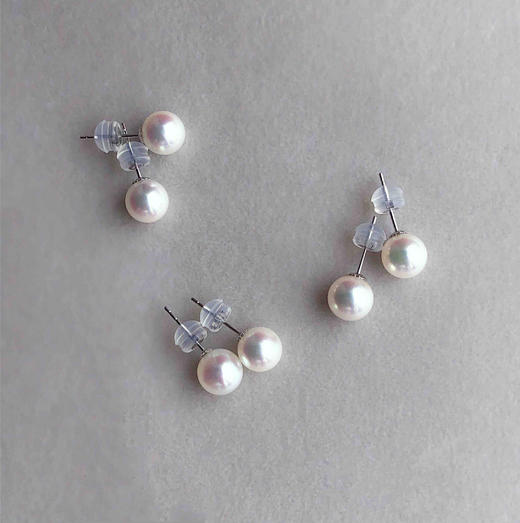 CLASSIC系列 18K镶Akoya珍珠耳钉 商品图4