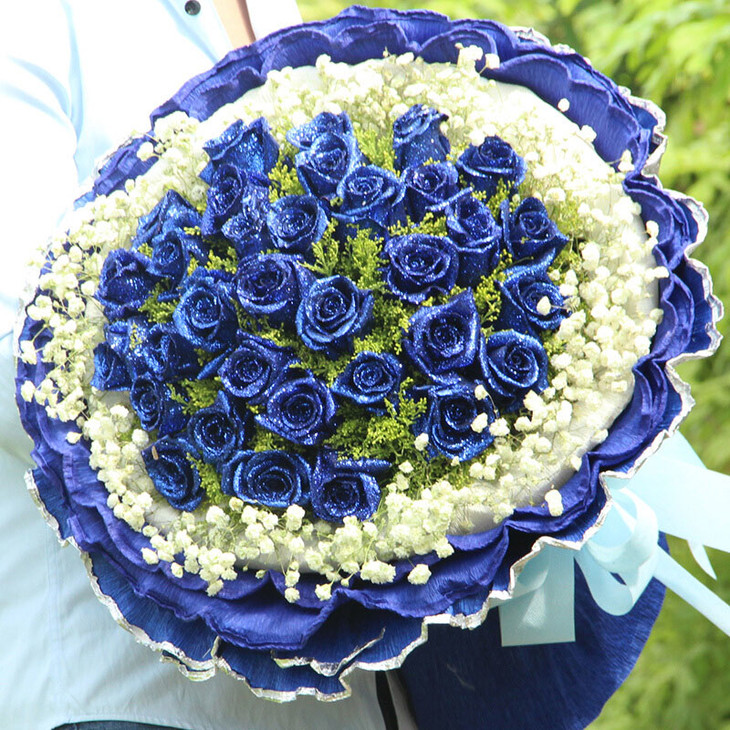蓝色玫瑰花束真实图片