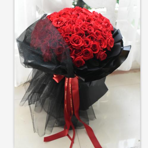 《伊人半遮面》99枝卡罗拉红玫瑰黑纱款 商品图0