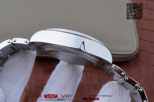 ZF帝舵启承系列m79230r-0001，原装开模，99％还原正品，41毫米直径，2836瑞士机械自动机芯，表壳材质：不锈钢，磨光，磨砂；单向旋转外圈 商品图6