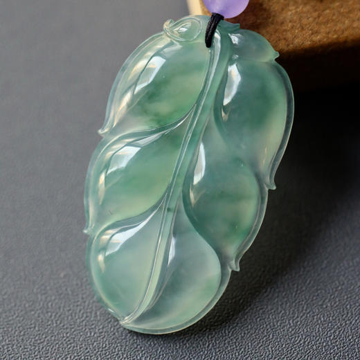 高冰种飘花翡翠大叶子