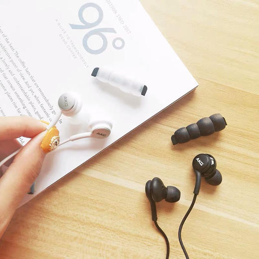 好音质+舒适耳塞！一线品牌AKG有线耳机！自留。 商品图5