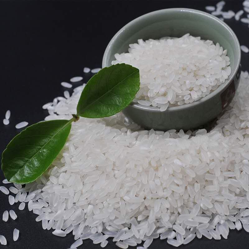 正宗五常大米，黑龙江五常市原产地直供，清淡略甜，棉软略粘，芳香爽口，不是所有大米都叫五常大米M