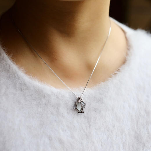 高冰种翡翠猫头鹰先生18k白金钻石镶嵌 商品图9