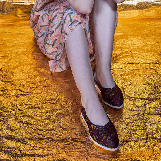 内联升女鞋手工单鞋千层底IP衍生系列养家之人(碎花)尖口淑女布鞋YJ8274 商品图0