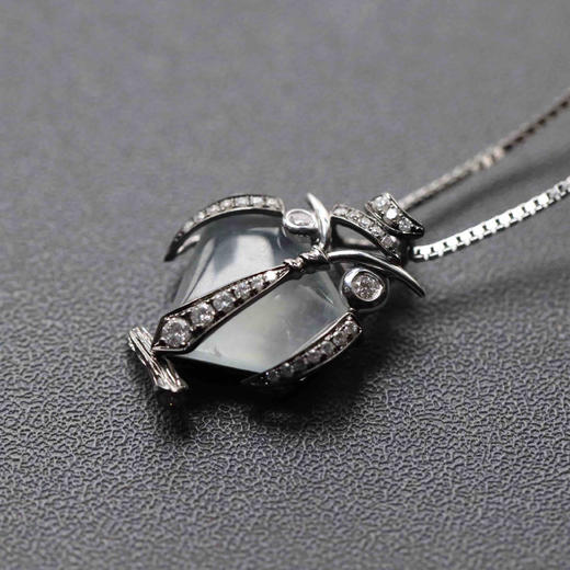 高冰种翡翠猫头鹰先生18k白金钻石镶嵌 商品图4