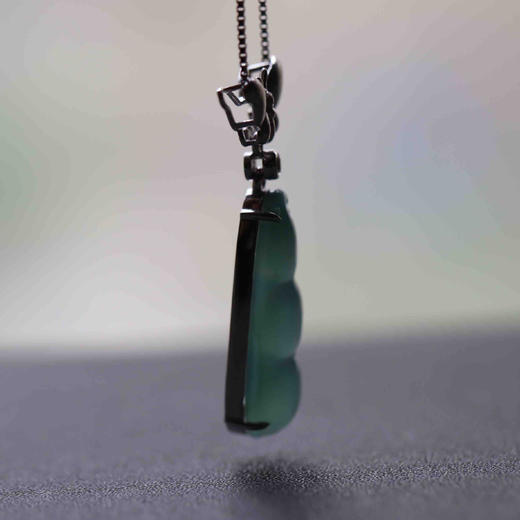 高冰种晴水翡翠福豆18k白金镶嵌 商品图9